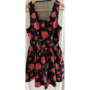 Forever 21 Women’s Dress Black Red Floral Roses Size M
